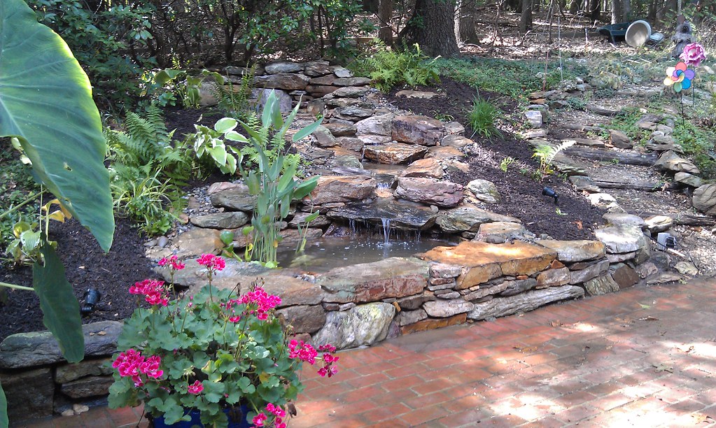 Professional Backyard pond building and pond services by Pondscapes Maryland